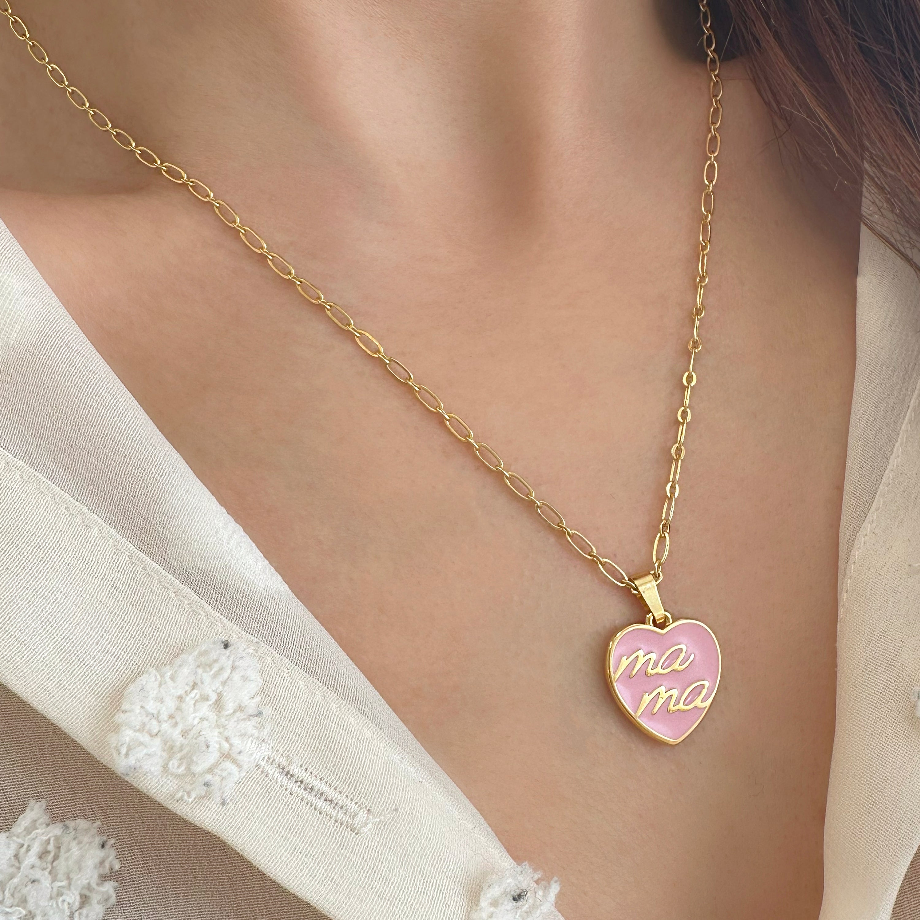 Mama Necklace with a pink heart pendant – Artiby.com