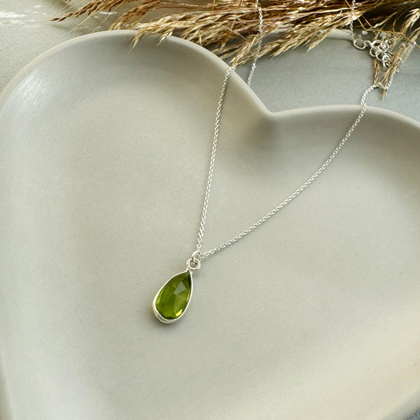 Tiny Peridot drop pendant necklace