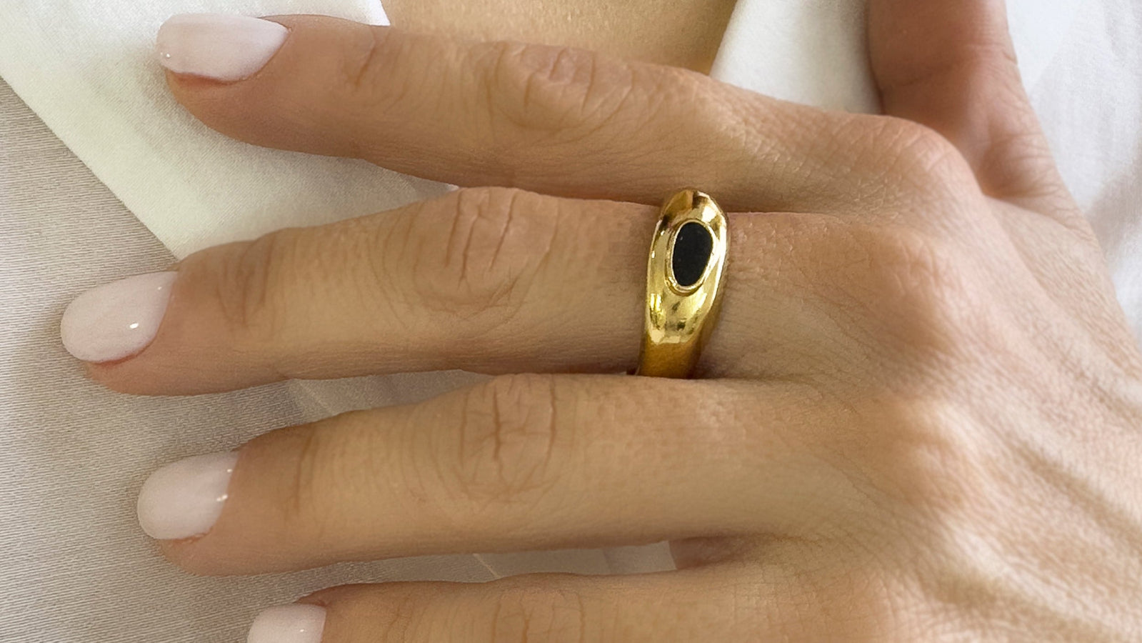 Βlack enamel Adjustable Ring