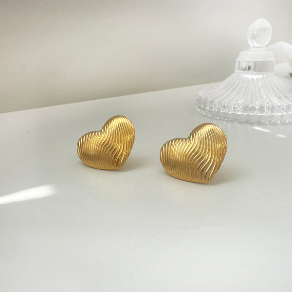 Puffy heart  stud earrings