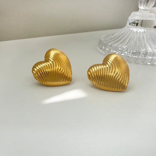 Puffy heart  stud earrings