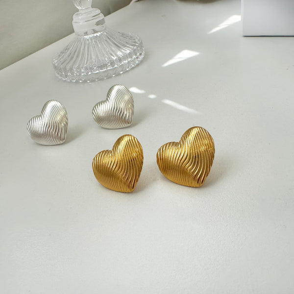 Puffy heart  stud earrings