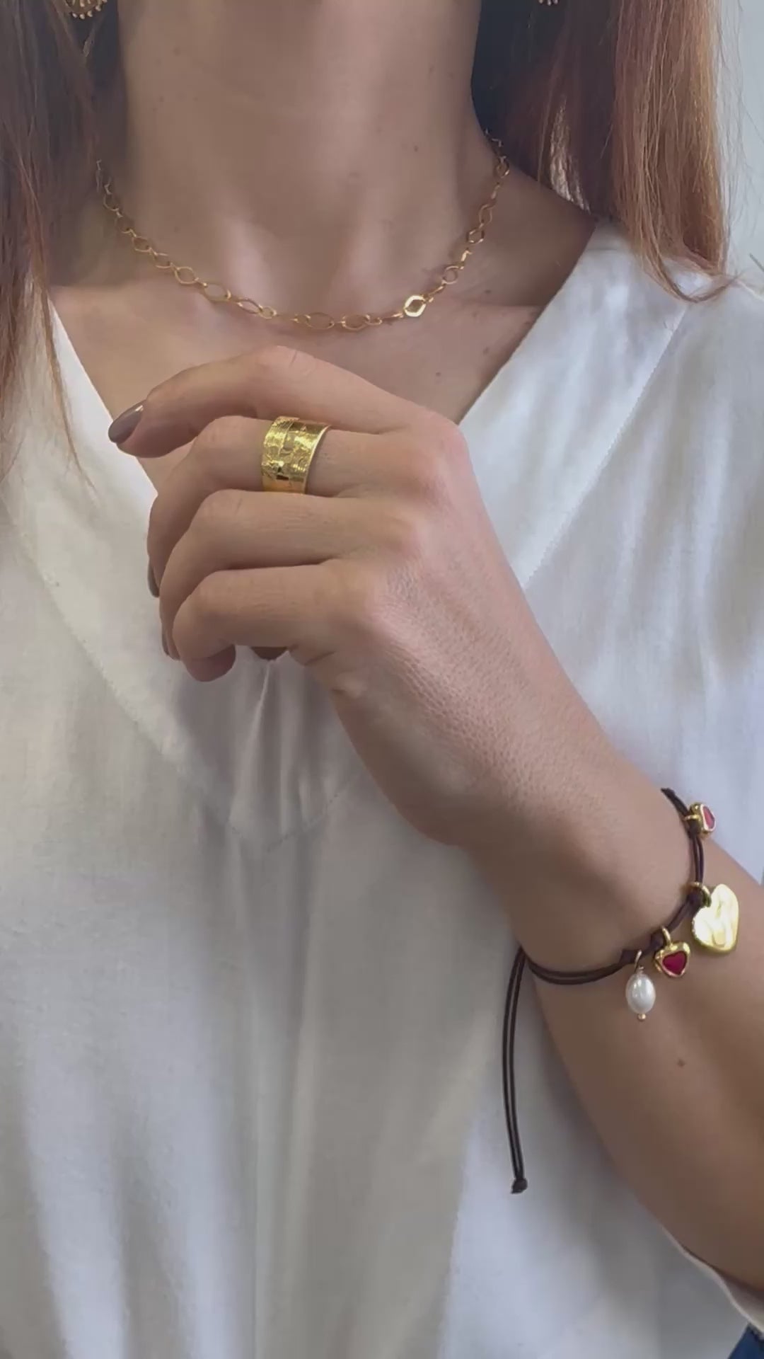 Load video: Chunky gold cigar ring