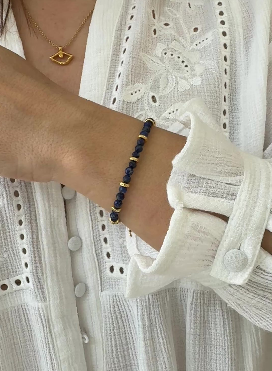 Load video: Lapis Lazuli Gemstone bracelet
