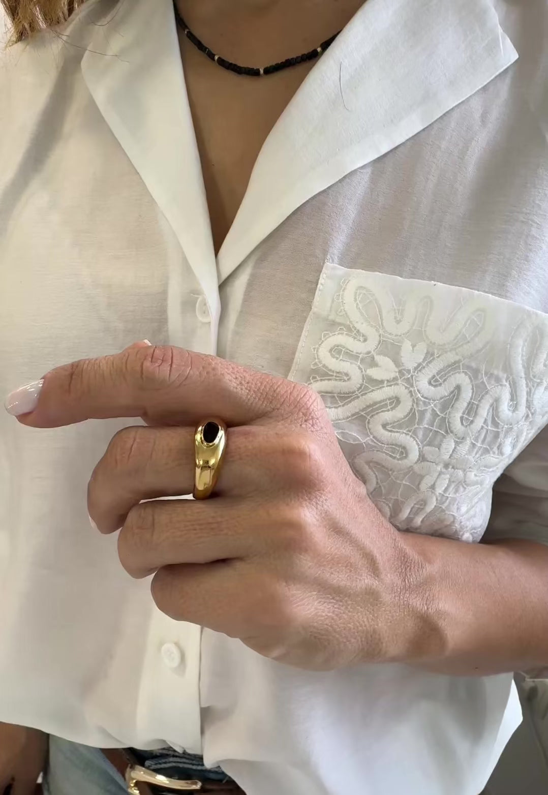 Load video: Βlack enamel Adjustable Ring