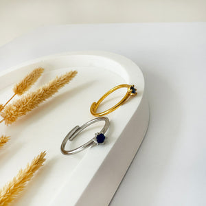 Dainty sapphire ring,