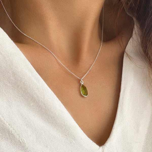 Tiny Peridot drop pendant necklace