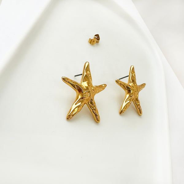 Starfish stud earrings