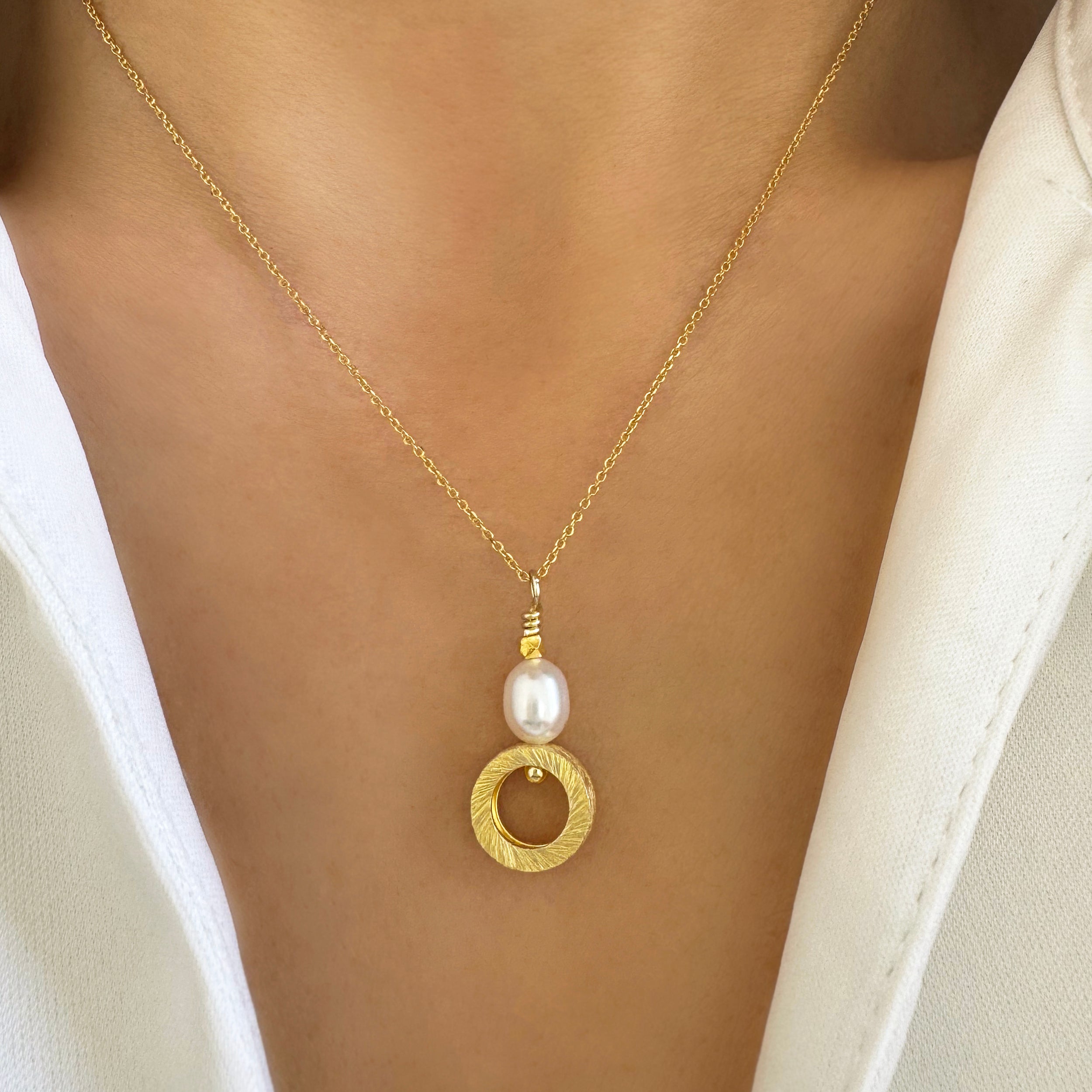 Real Small Pearl Pendant Necklace