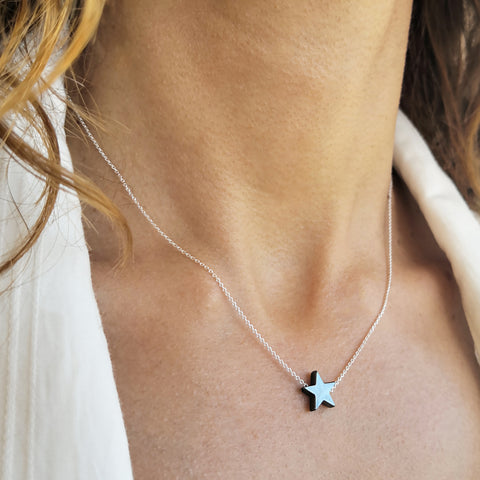 Necklace with a hematite gemstone in STAR