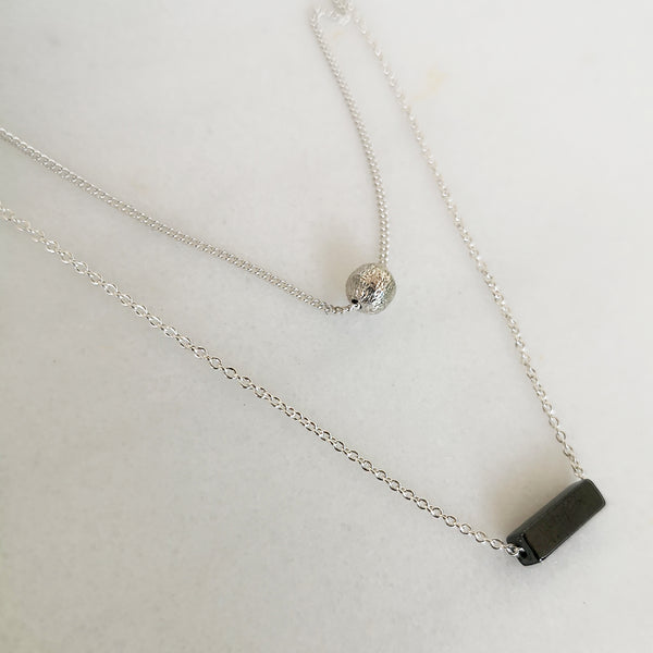 2 Layers Necklace in minimal style