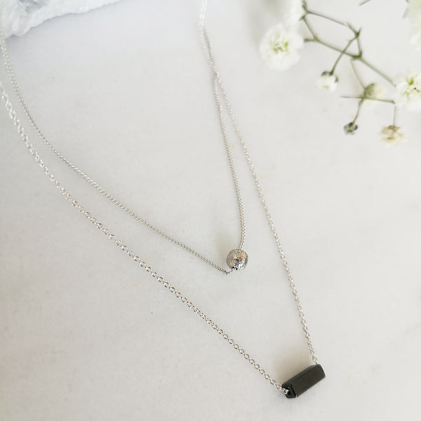 2 Layers Necklace in minimal style