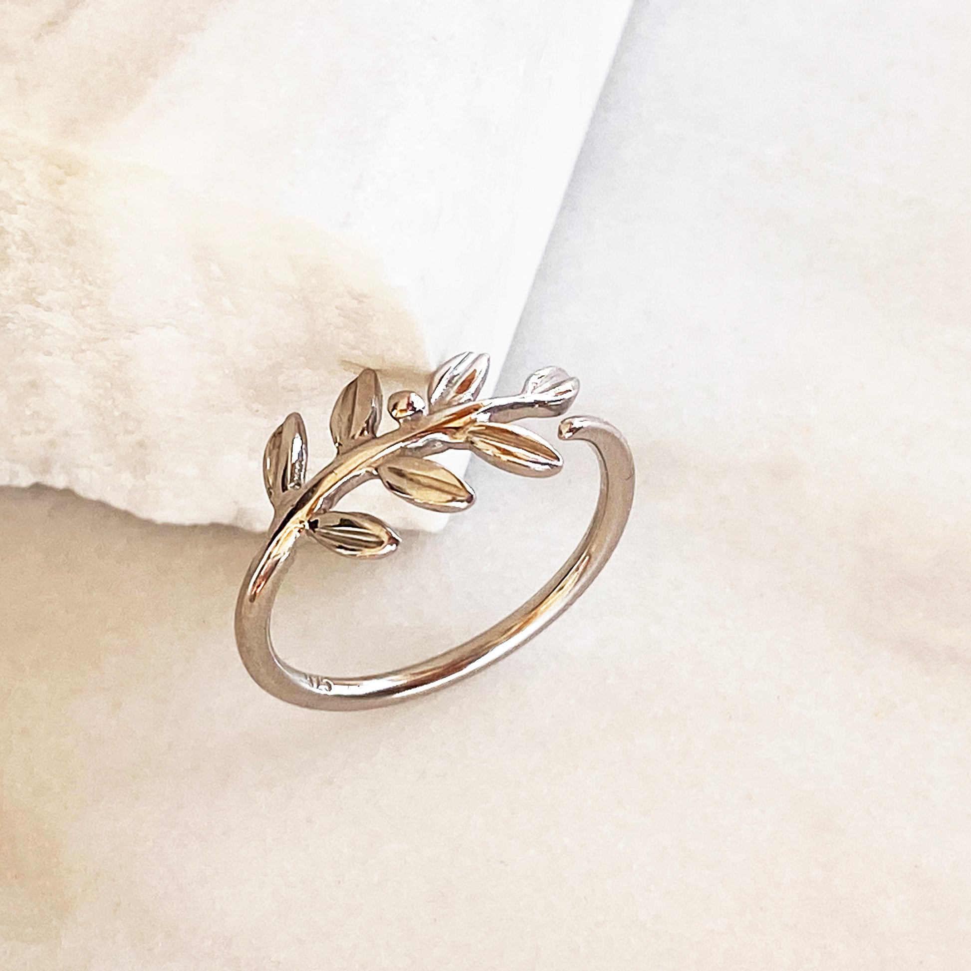 S.oliver Jewel Collana da Donna Argento Collana 925 Oro Zirconia Croce 2035509 S.oliver Jewel Collana da Donna Argento Collana 925 Oro Zirconia Croce 2035509