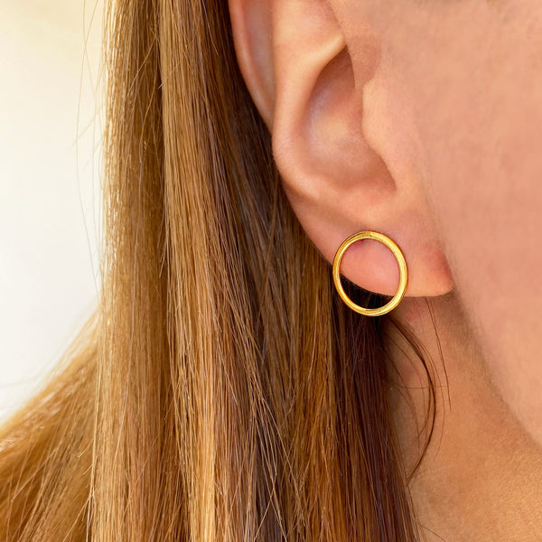 Dainty Circle Gold Studs - Sterling Silver Minimalist earrings
