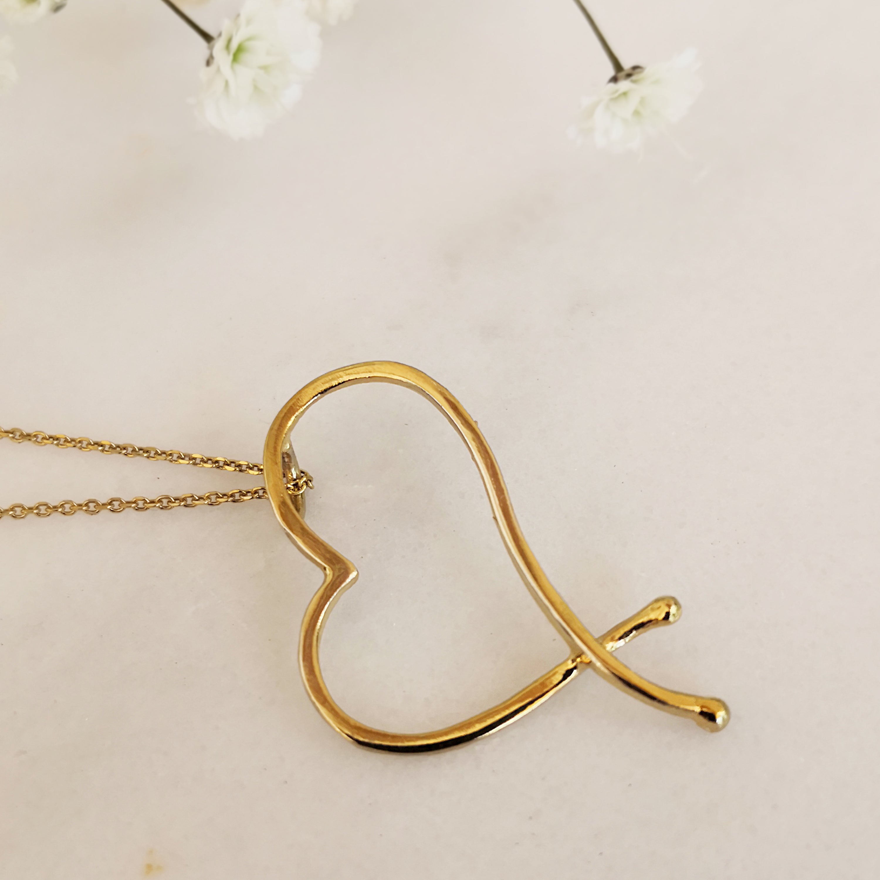 Minimal Necklace with a dainty heart! Sterling silver 925