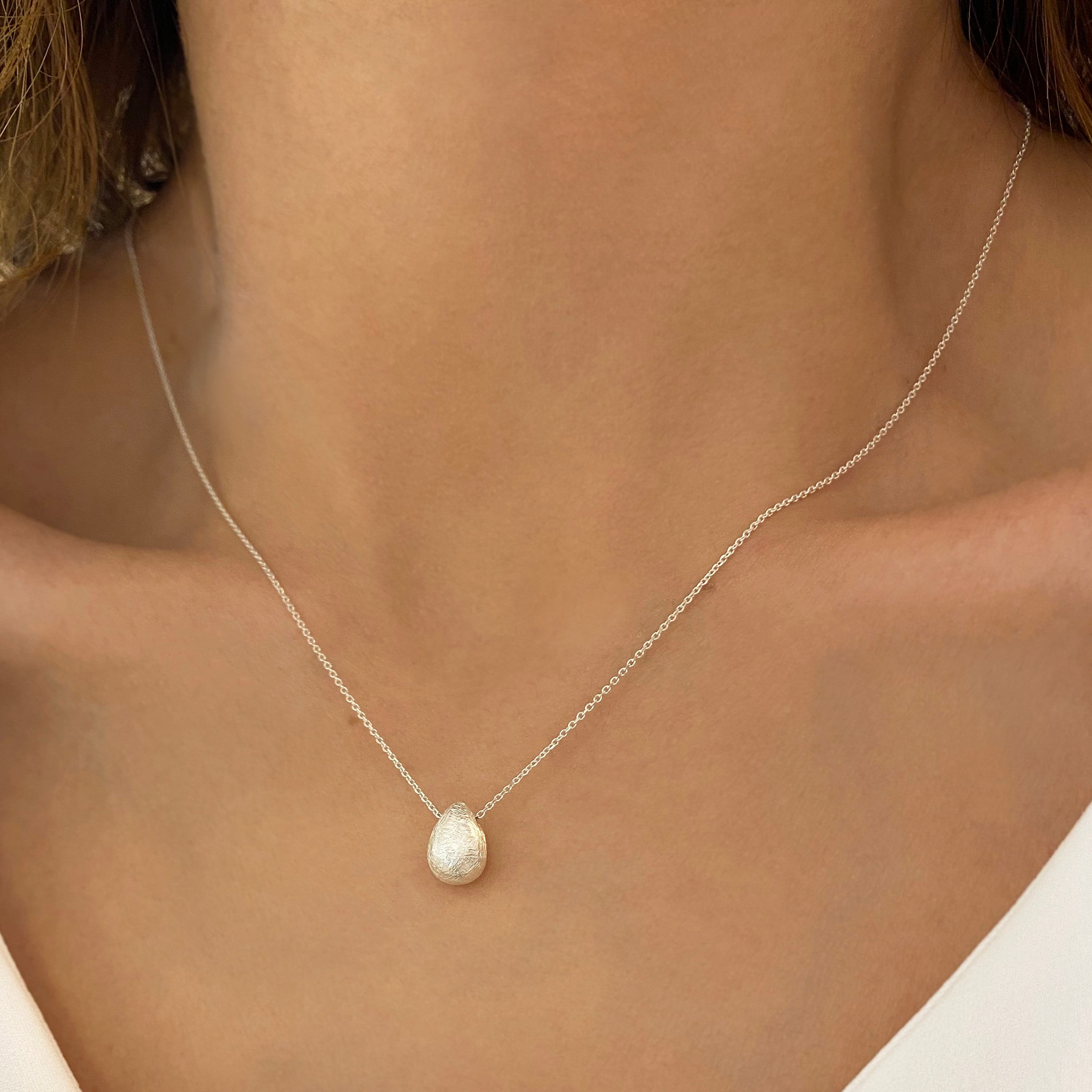 dropnecklacesingle4.jpg?v= dropnecklacesingle4.jpg?v=