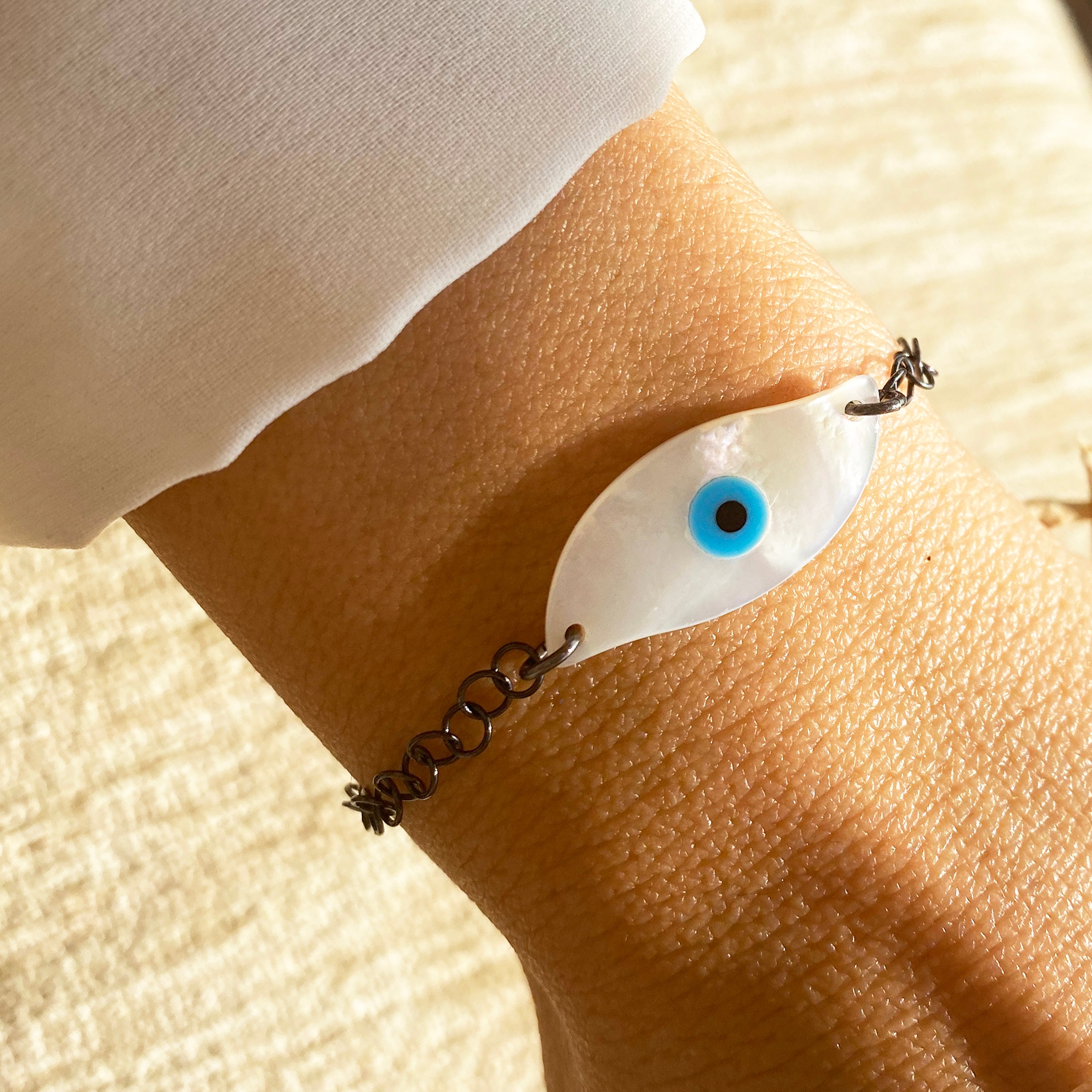 Evil Eye Bracelet with Mother of Pearl and silver 925