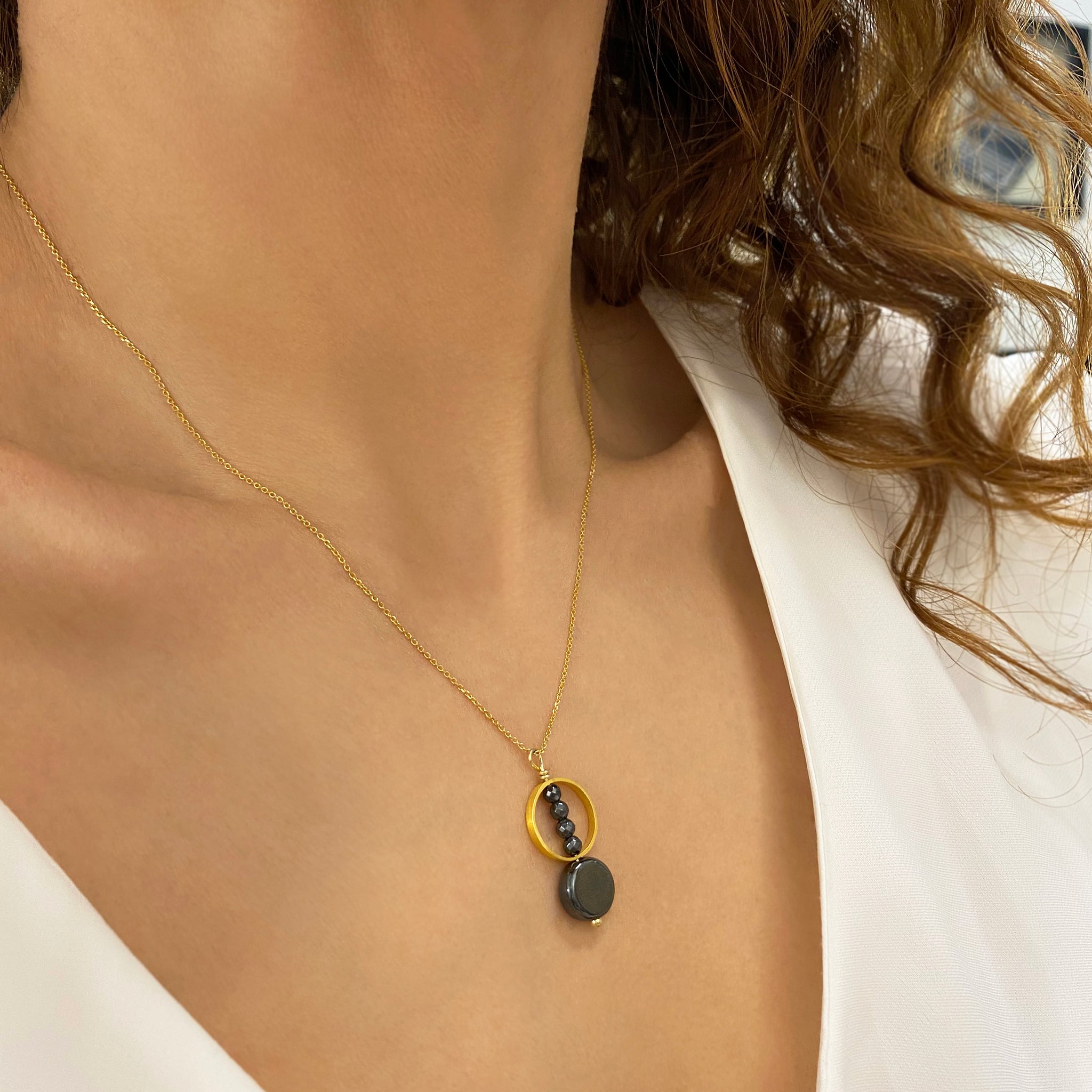 Fidget Necklace with a hematite pendant! 925 Sterling silver & hematite gem
