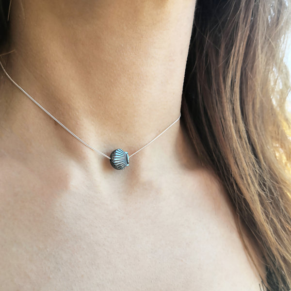 Seashell summer necklace with a hematite gemstone