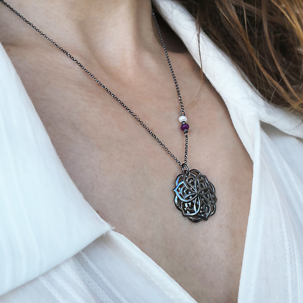Mandala Necklace with agate gemstones
