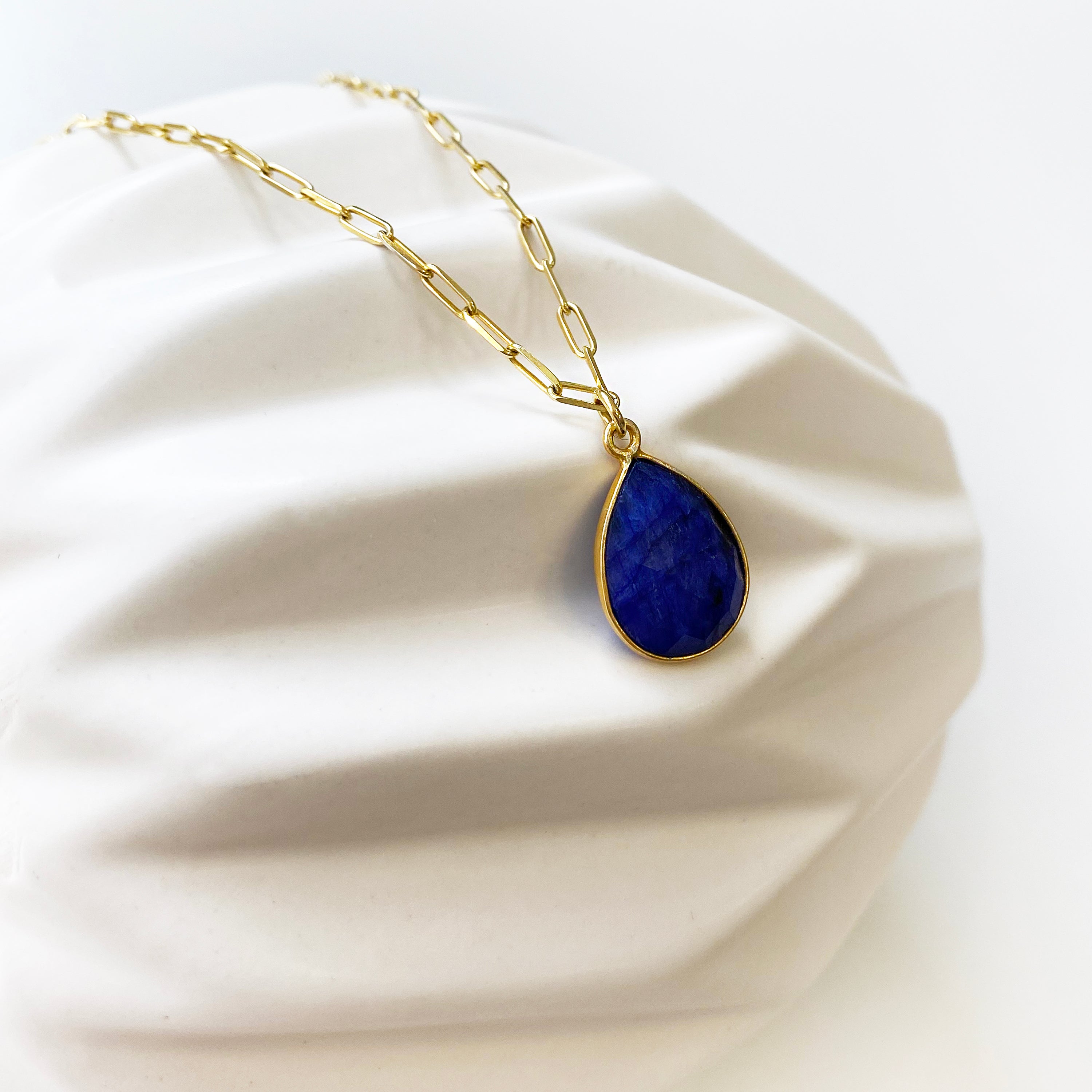 Paper Clip Necklace with raw blue Sapphire pendant