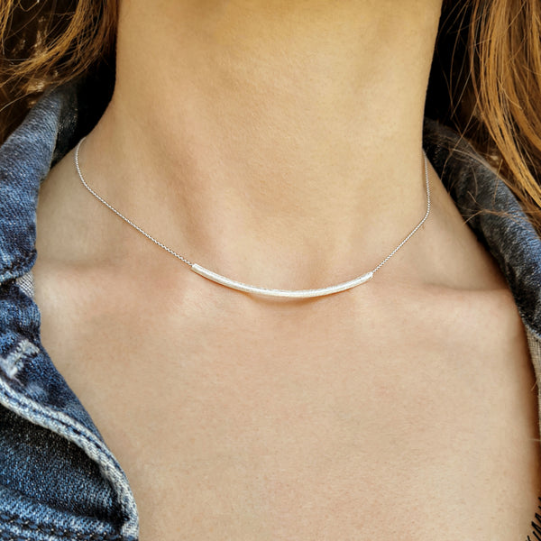 Dainty Bar Necklace with a shiny silver tube - Silver 925