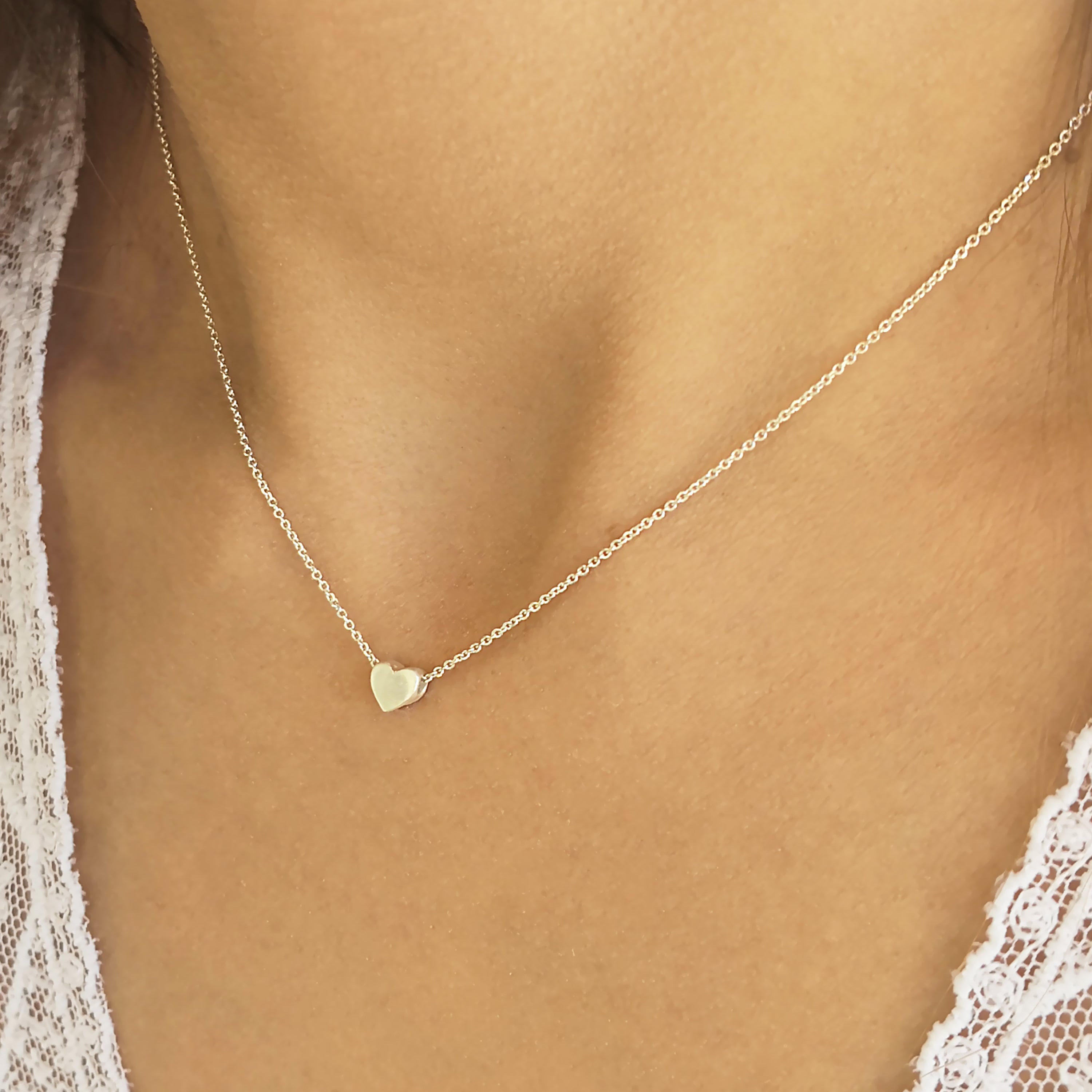 Silver 925 heart necklace in minimalist style!